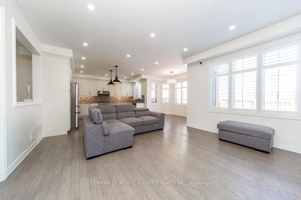 Photo 8 of 57 Aldersgate Drive, Brampton, Northwest Brampton — HOMEH