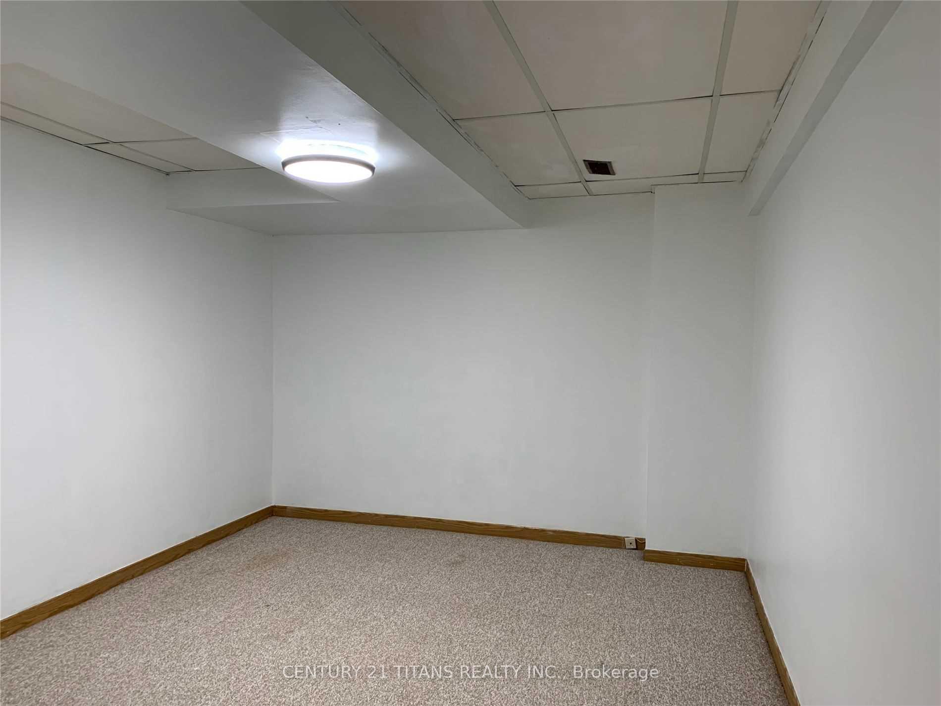 Photo 10 of 74 Canmore Boulevard S, Scarborough, Highland Creek — HOMEH