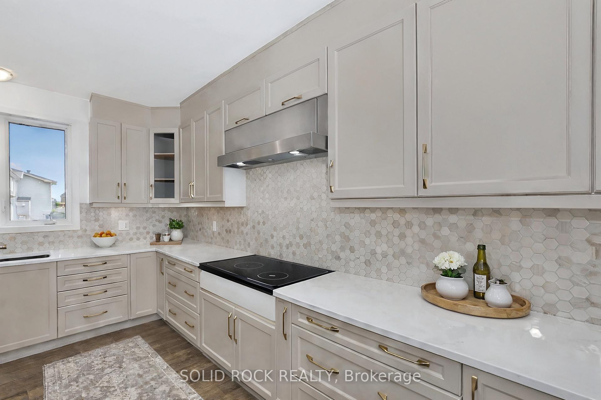 Photo 10 of 92 Esban Drive, Ottawa, Blossom Park/Kemp Park/Findlay Creek — HOMEH