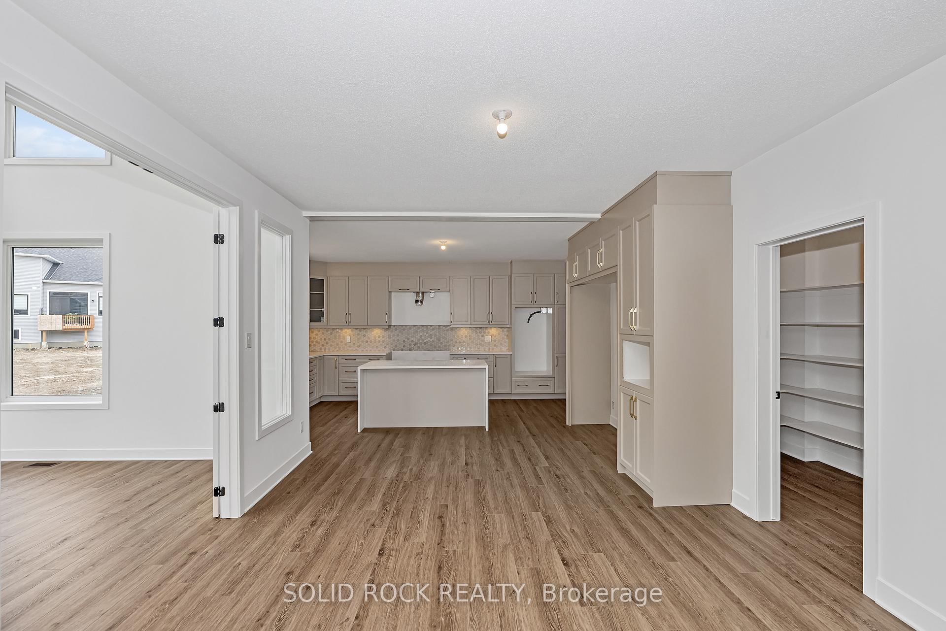 Photo 19 of 92 Esban Drive, Ottawa, Blossom Park/Kemp Park/Findlay Creek — HOMEH