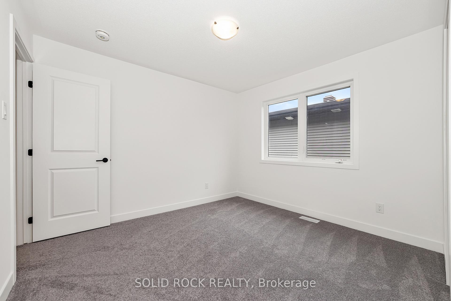 Photo 43 of 92 Esban Drive, Ottawa, Blossom Park/Kemp Park/Findlay Creek — HOMEH