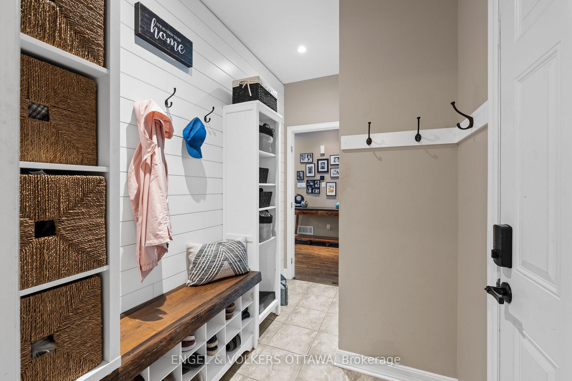Photo 13 of 511 Erinwoods Circle, Ottawa, Barrhaven - Stonebridge — HOMEH