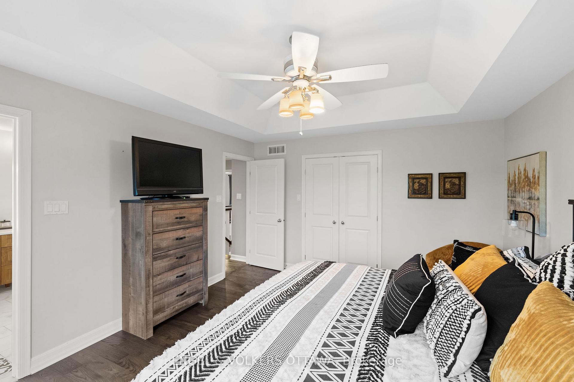 Photo 18 of 511 Erinwoods Circle, Ottawa, Barrhaven - Stonebridge — HOMEH