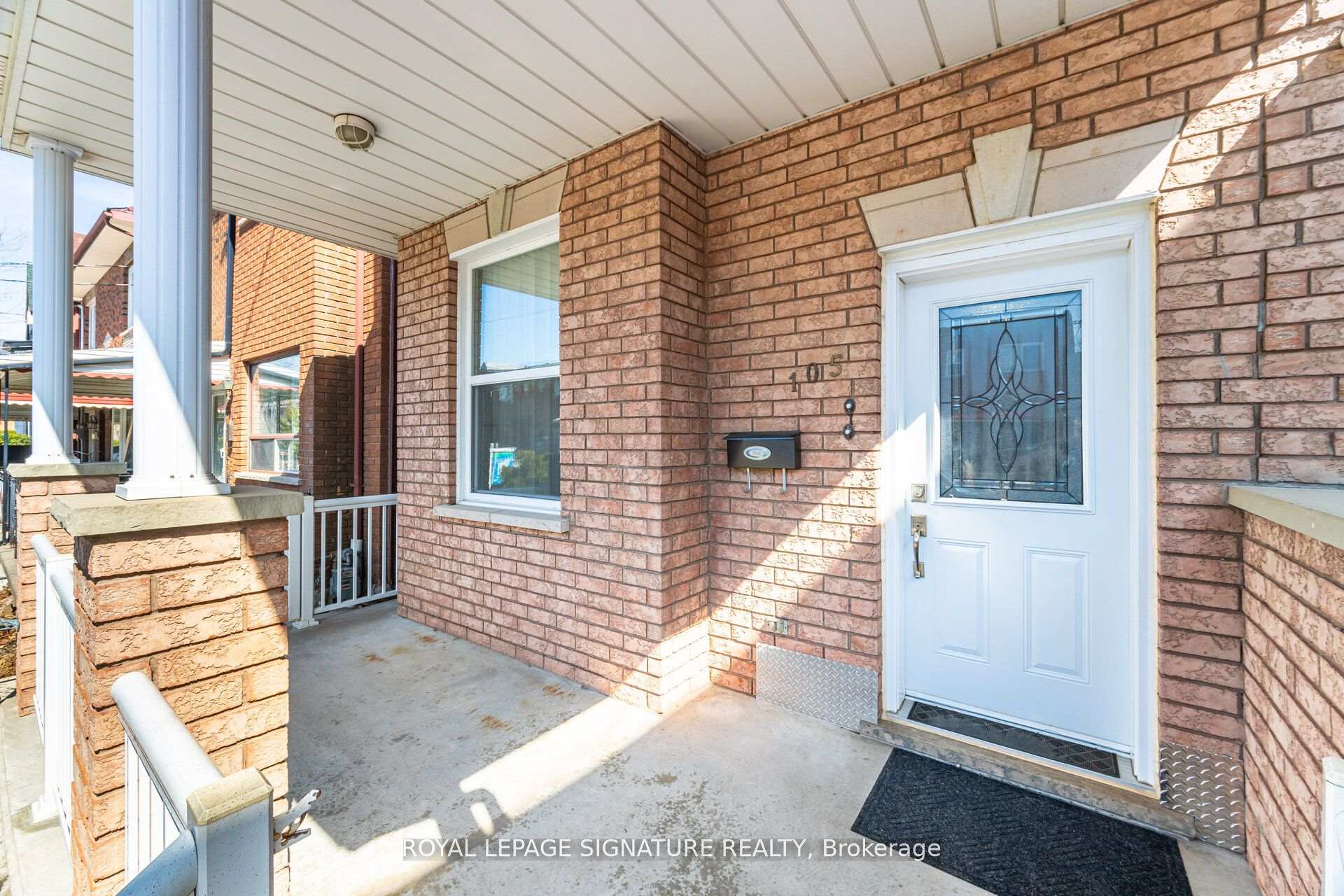 Photo 5 of Unit Upper, 105 Lisgar Street, Toronto, Little Portugal — HOMEH