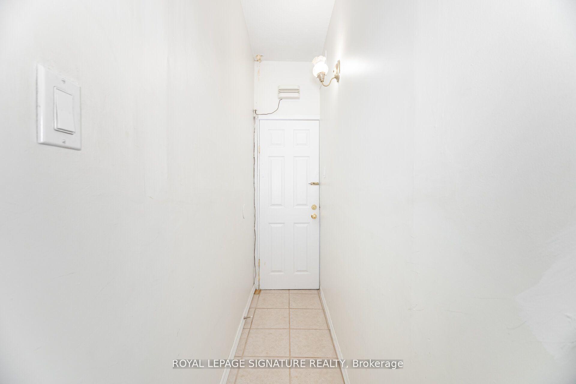 Photo 8 of Unit Upper, 105 Lisgar Street, Toronto, Little Portugal — HOMEH