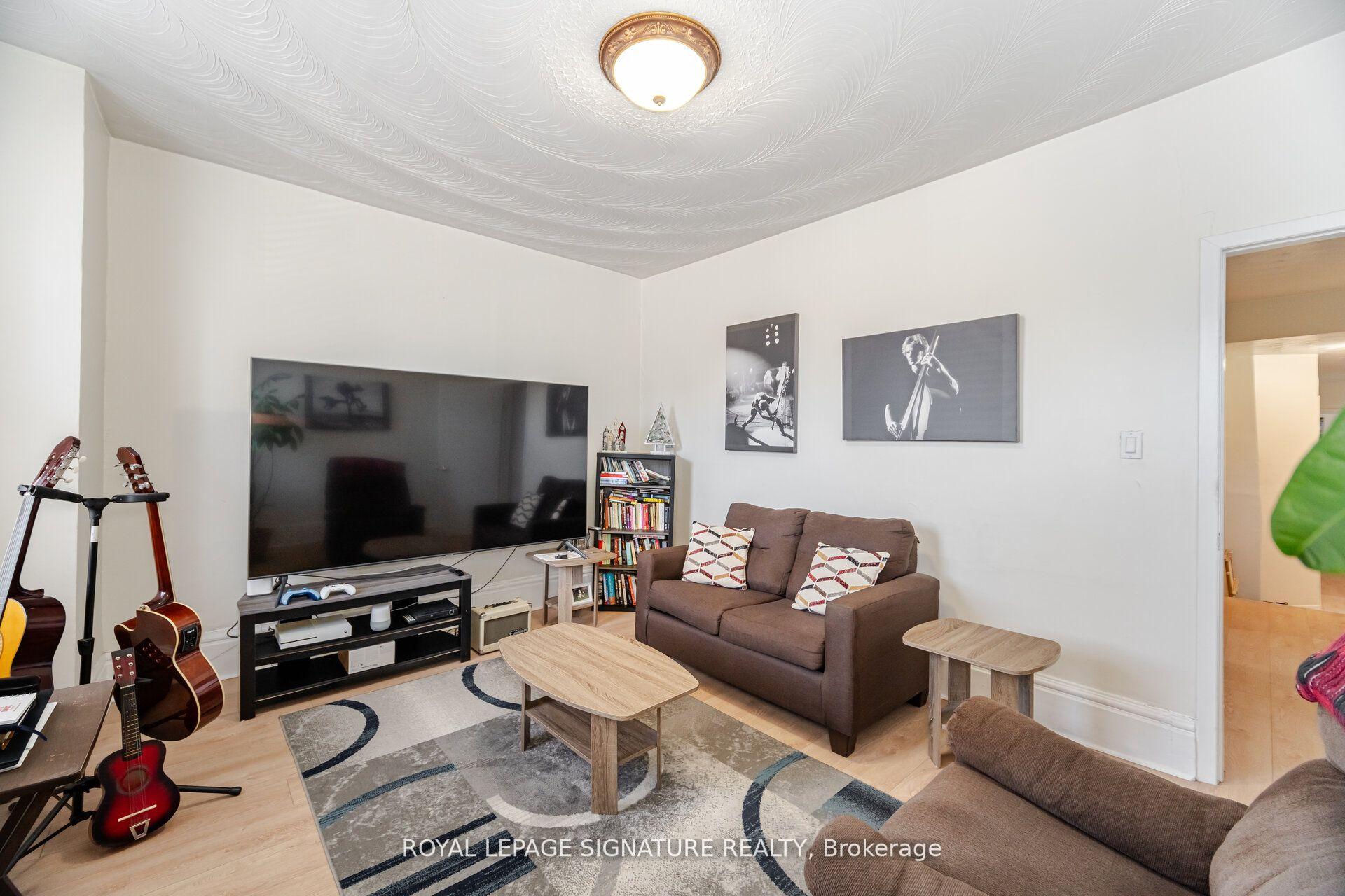 Photo 16 of Unit Upper, 105 Lisgar Street, Toronto, Little Portugal — HOMEH