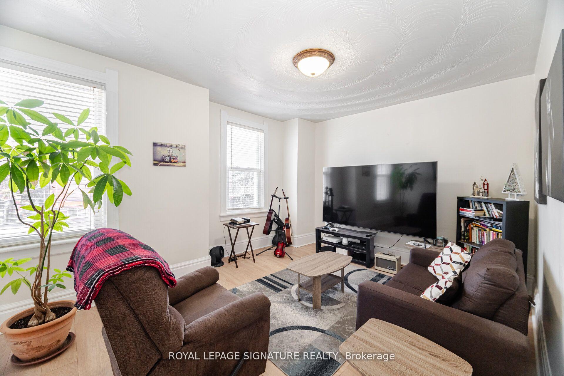 Photo 17 of Unit Upper, 105 Lisgar Street, Toronto, Little Portugal — HOMEH