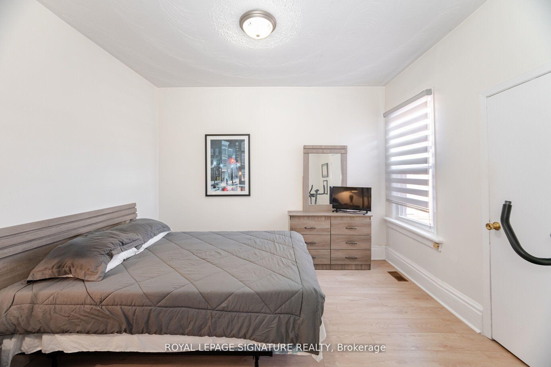 Photo 20 of Unit Upper, 105 Lisgar Street, Toronto, Little Portugal — HOMEH
