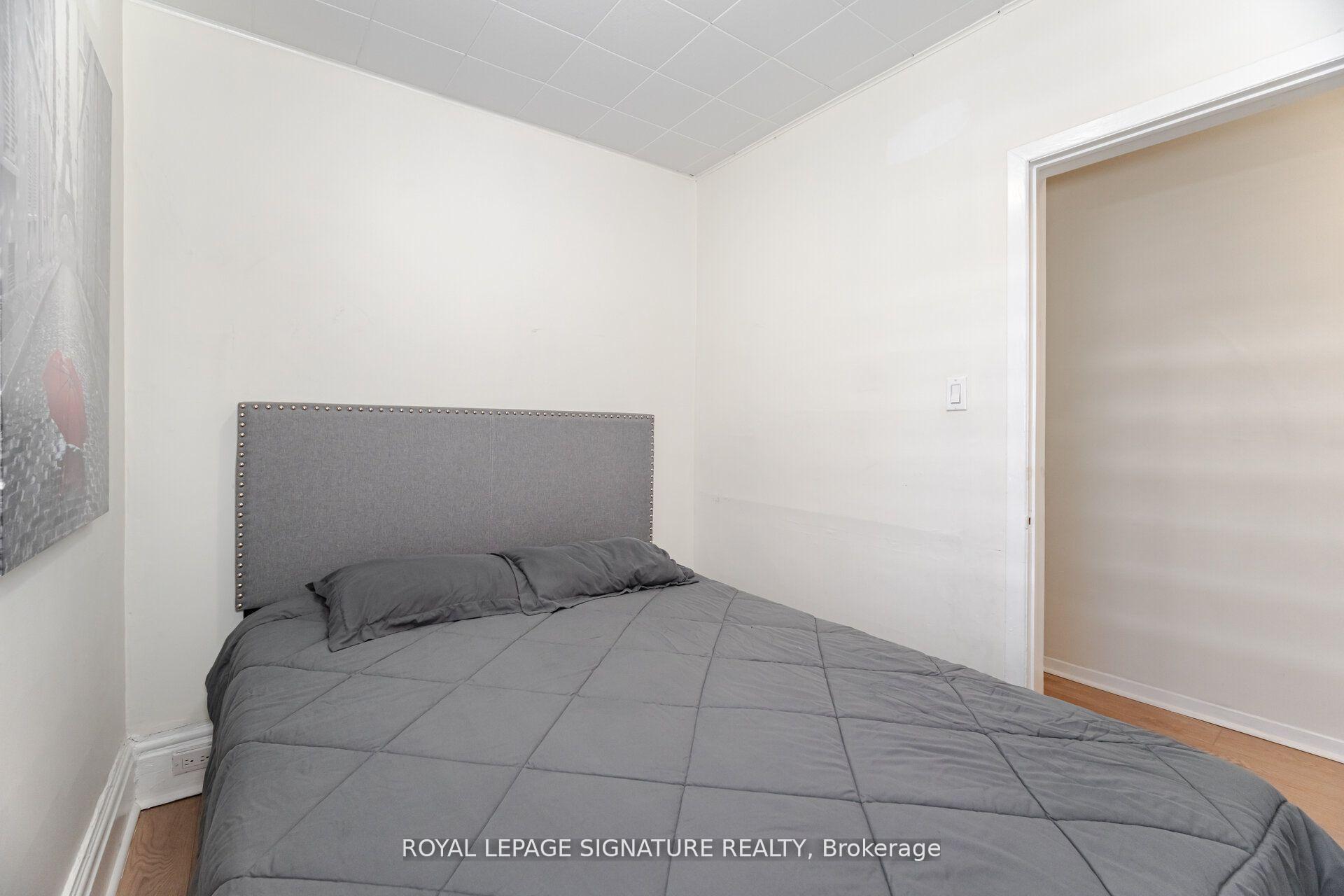 Photo 24 of Unit Upper, 105 Lisgar Street, Toronto, Little Portugal — HOMEH