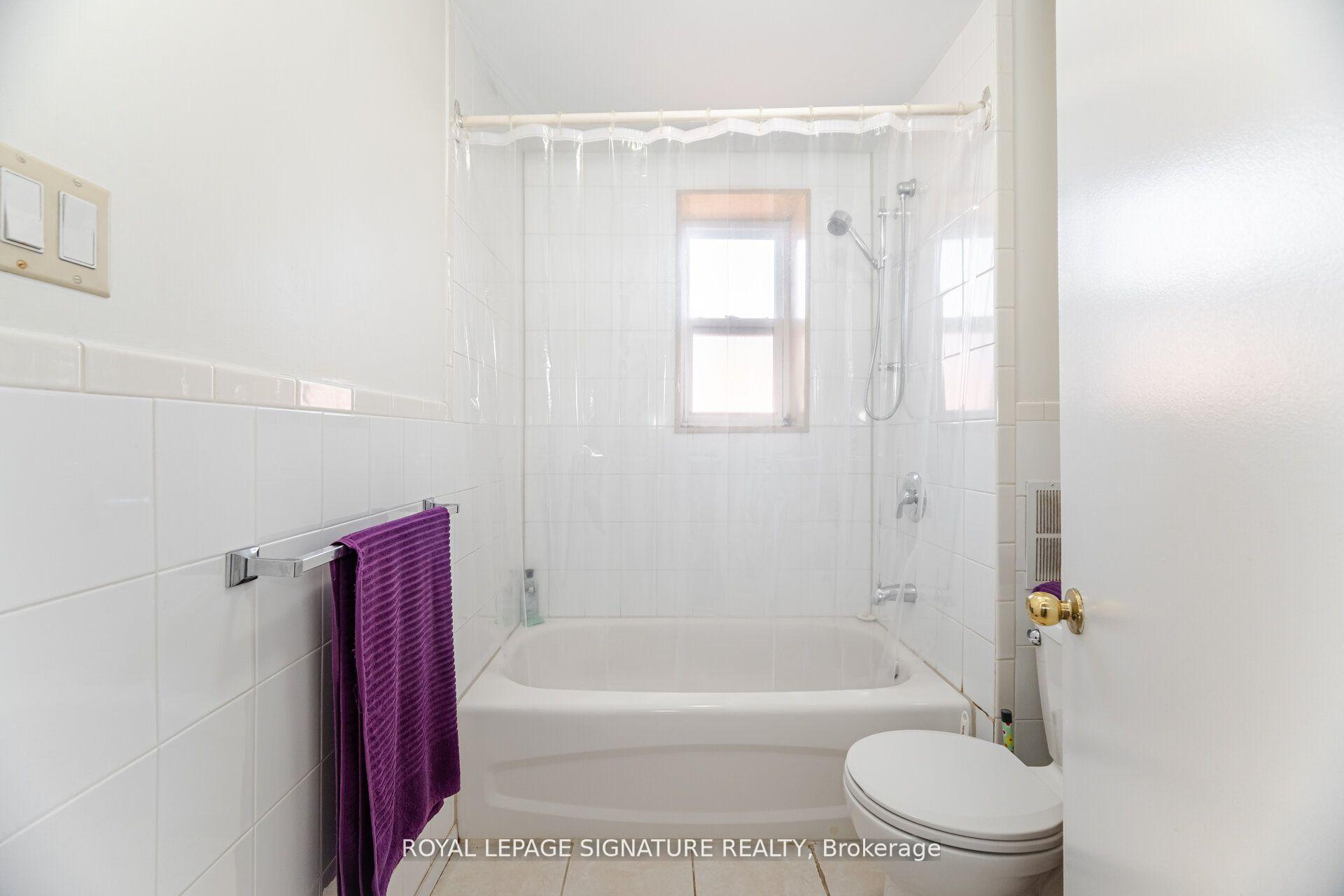 Photo 25 of Unit Upper, 105 Lisgar Street, Toronto, Little Portugal — HOMEH