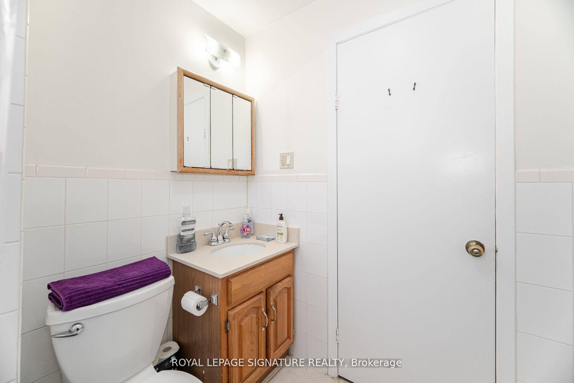 Photo 26 of Unit Upper, 105 Lisgar Street, Toronto, Little Portugal — HOMEH