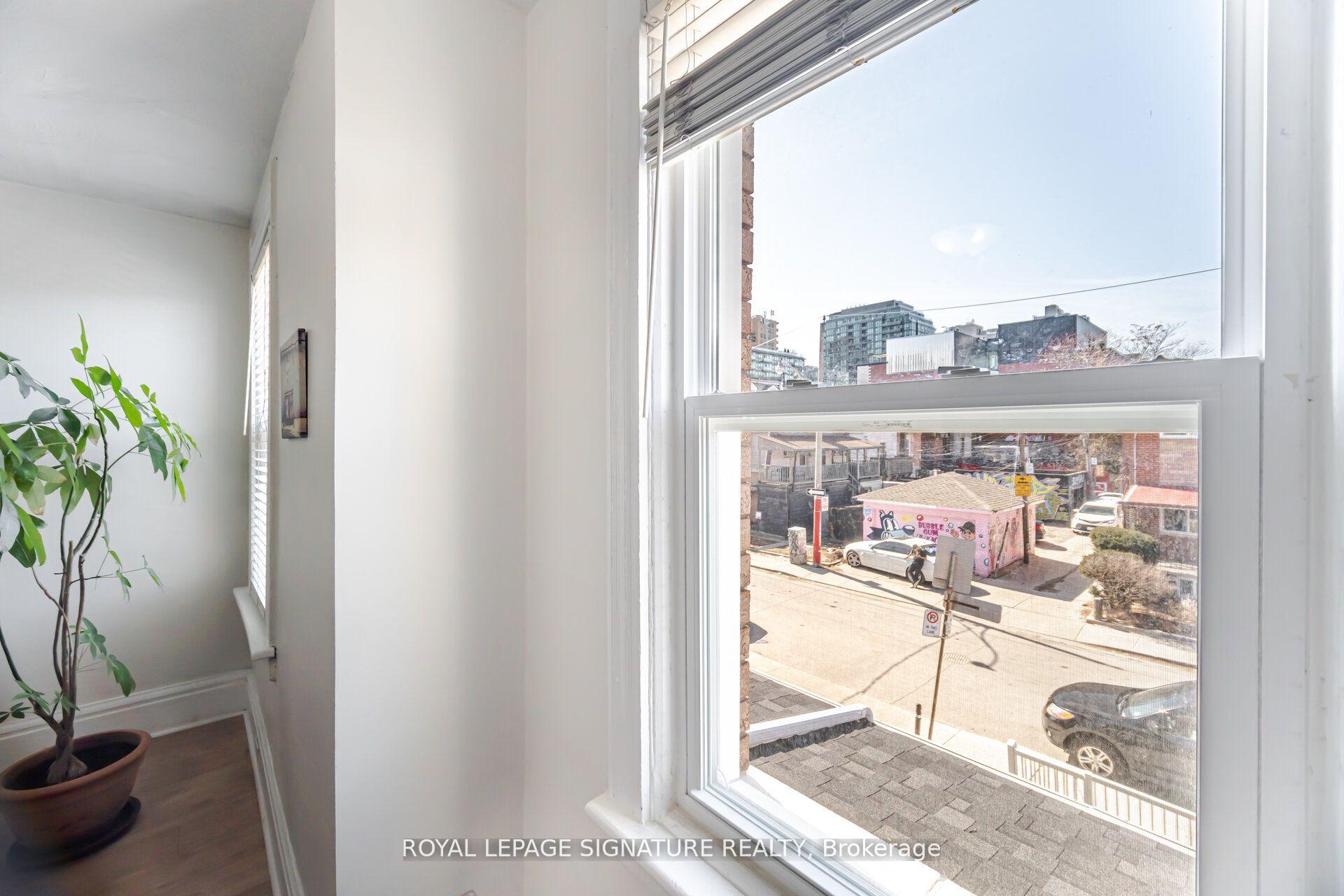 Photo 27 of Unit Upper, 105 Lisgar Street, Toronto, Little Portugal — HOMEH