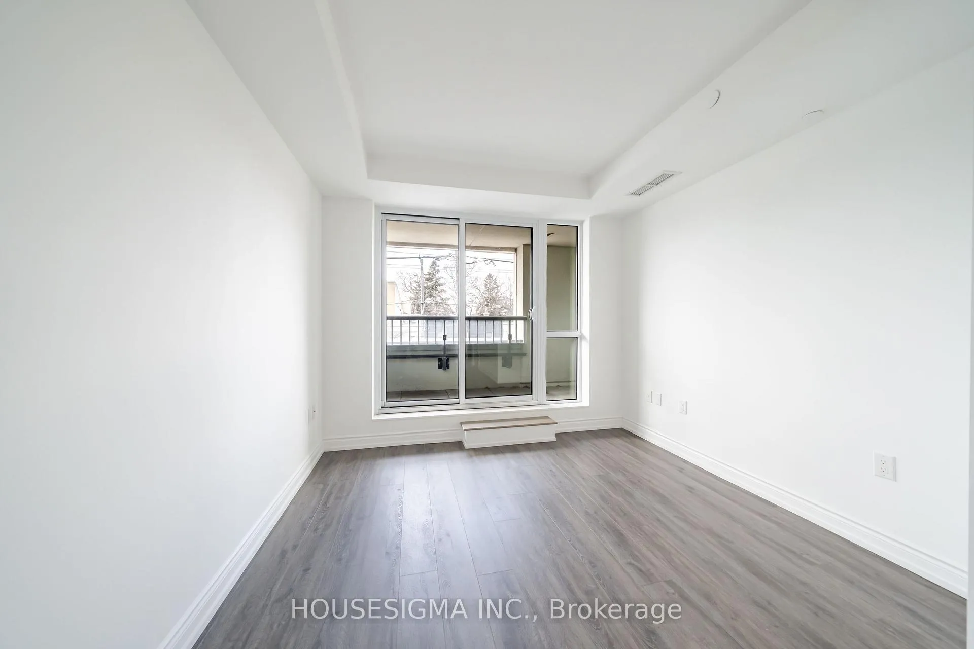 Photo 4 of Unit 210, 1700 Avenue Road, Toronto, Bedford Park-Nortown — HOMEH