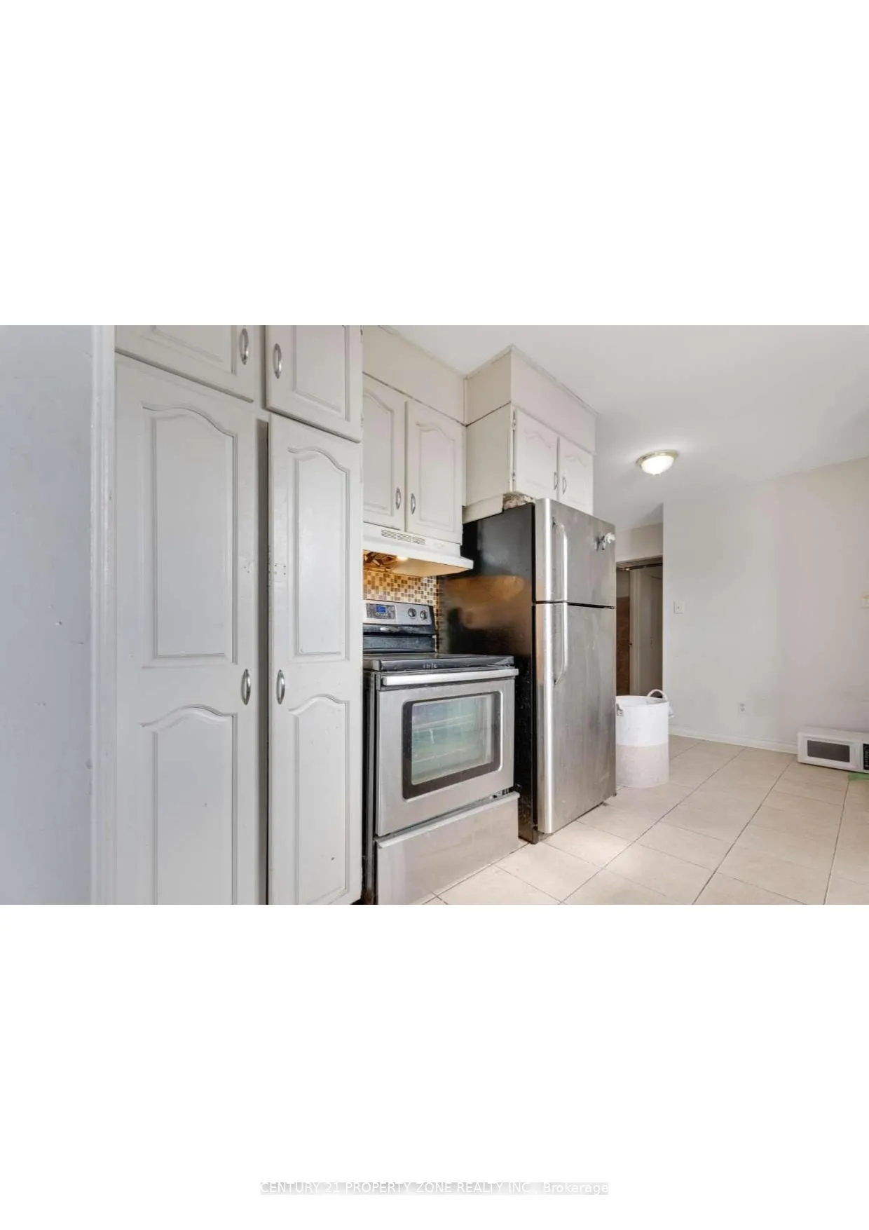 Photo 8 of 46 Flamingo Crescent, Brampton, Southgate — HOMEH