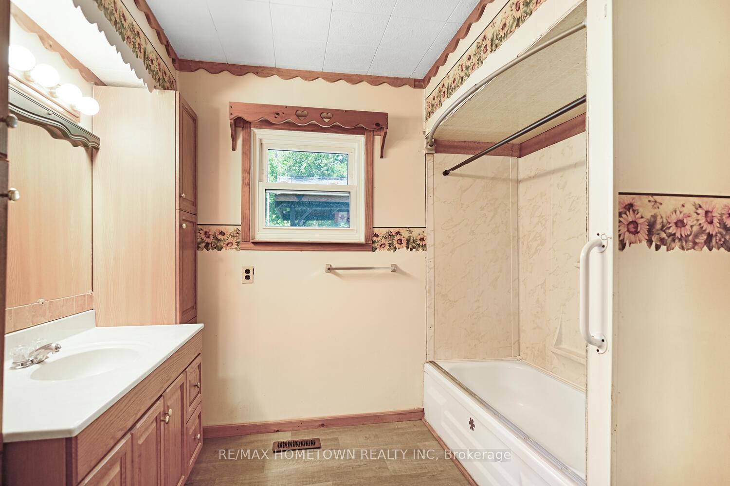 Photo 20 of 8 Wiltse Street W, Athens — HOMEH