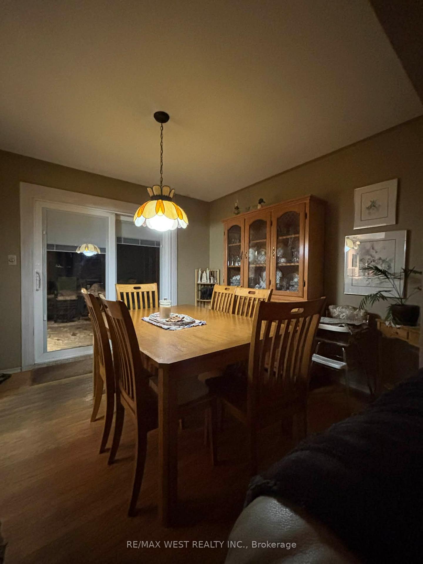 Photo 5 of 55 Meadowvale Avenue, Belleville, Belleville Ward — HOMEH