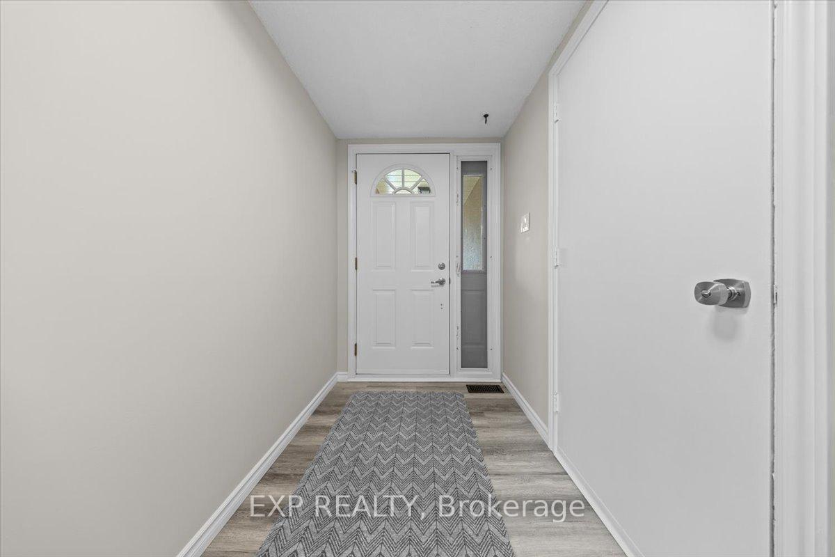 Photo 2 of 5 Tybalt Crescent, Ottawa, Westcliffe Estates — HOMEH