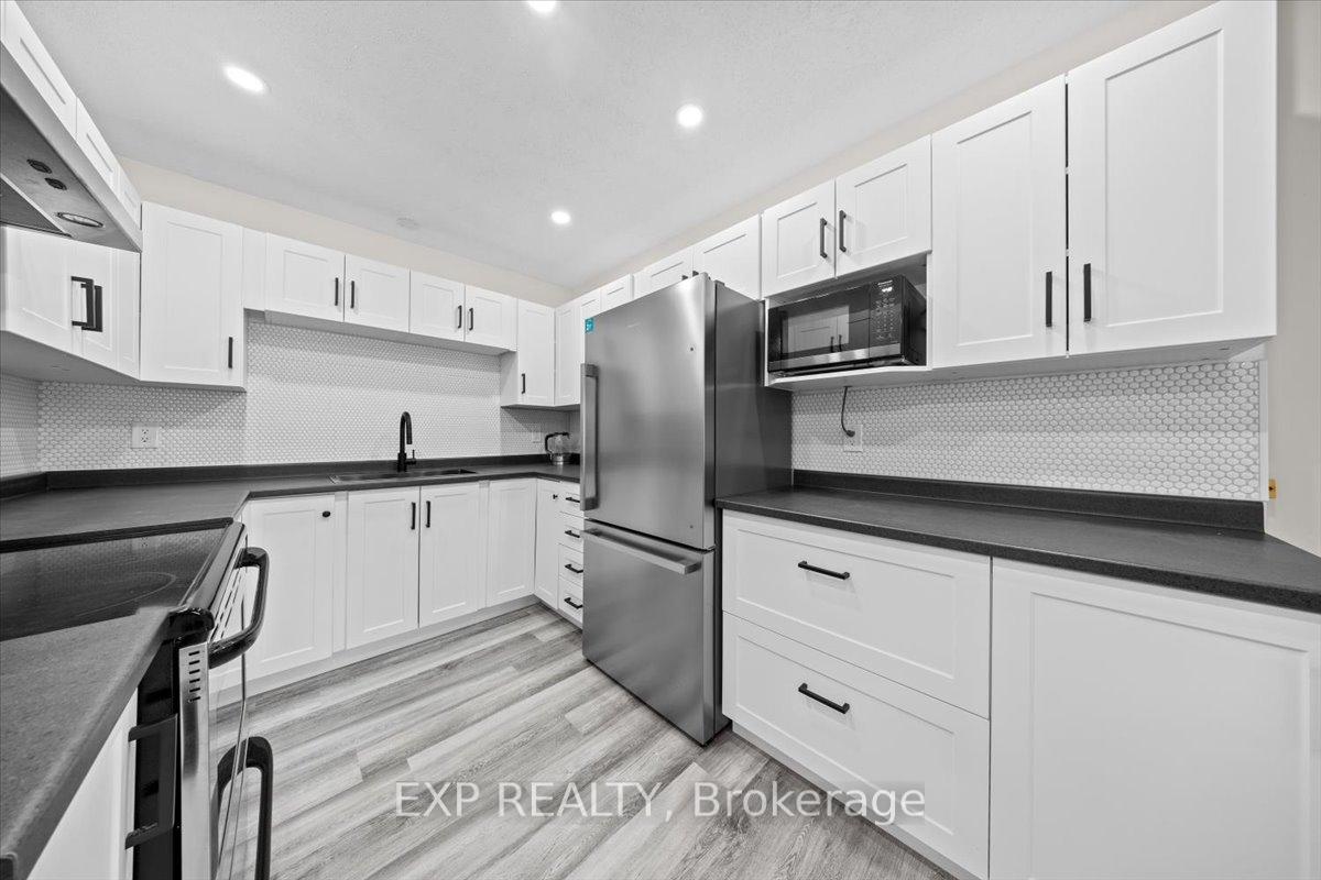 Photo 14 of 5 Tybalt Crescent, Ottawa, Westcliffe Estates — HOMEH