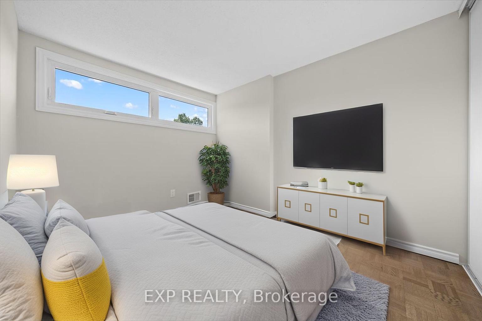 Photo 24 of 5 Tybalt Crescent, Ottawa, Westcliffe Estates — HOMEH