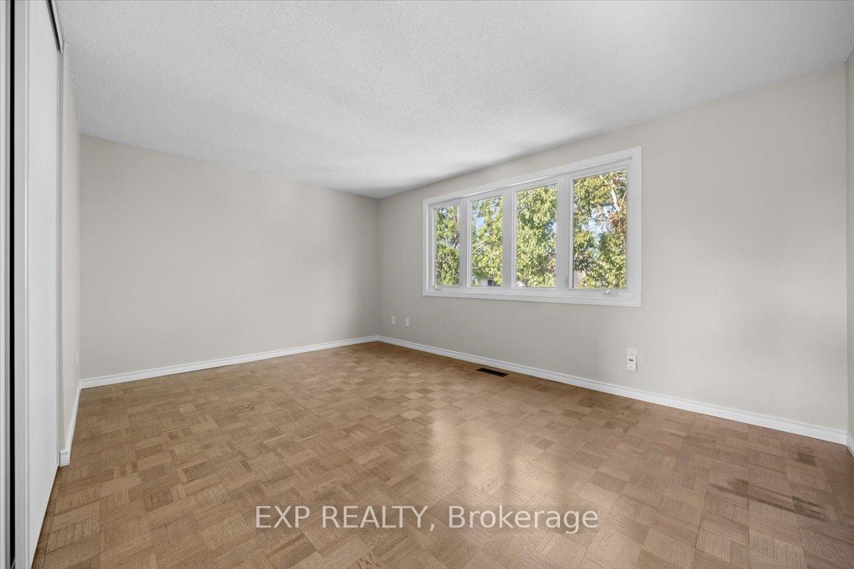 Photo 22 of 5 Tybalt Crescent, Ottawa, Westcliffe Estates — HOMEH