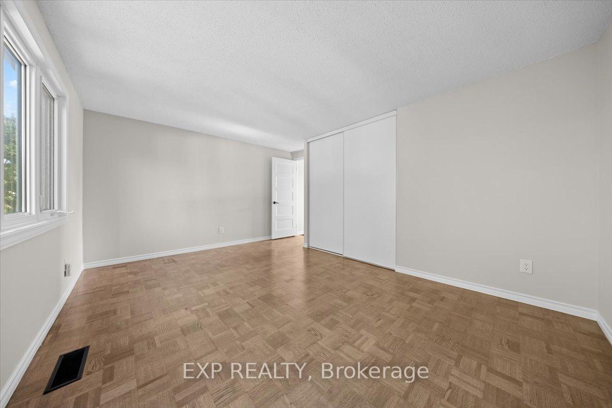 Photo 27 of 5 Tybalt Crescent, Ottawa, Westcliffe Estates — HOMEH