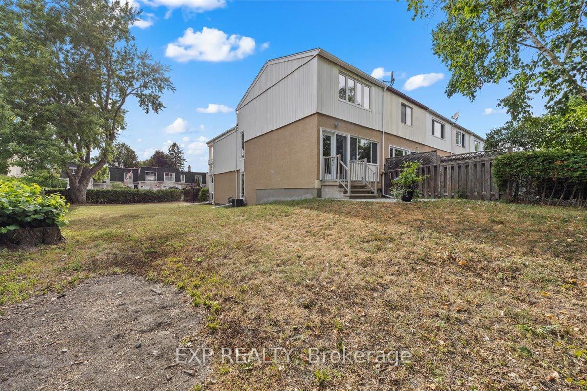 Photo 37 of 5 Tybalt Crescent, Ottawa, Westcliffe Estates — HOMEH