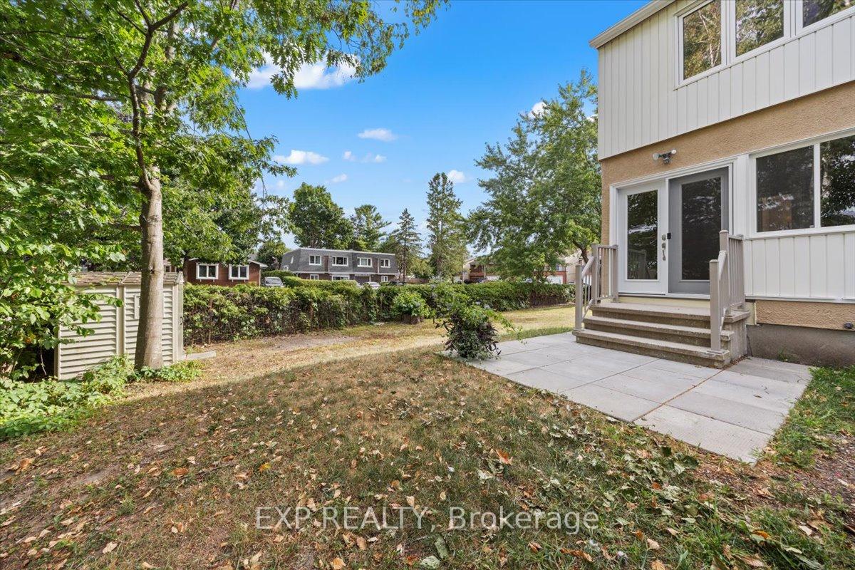 Photo 33 of 5 Tybalt Crescent, Ottawa, Westcliffe Estates — HOMEH