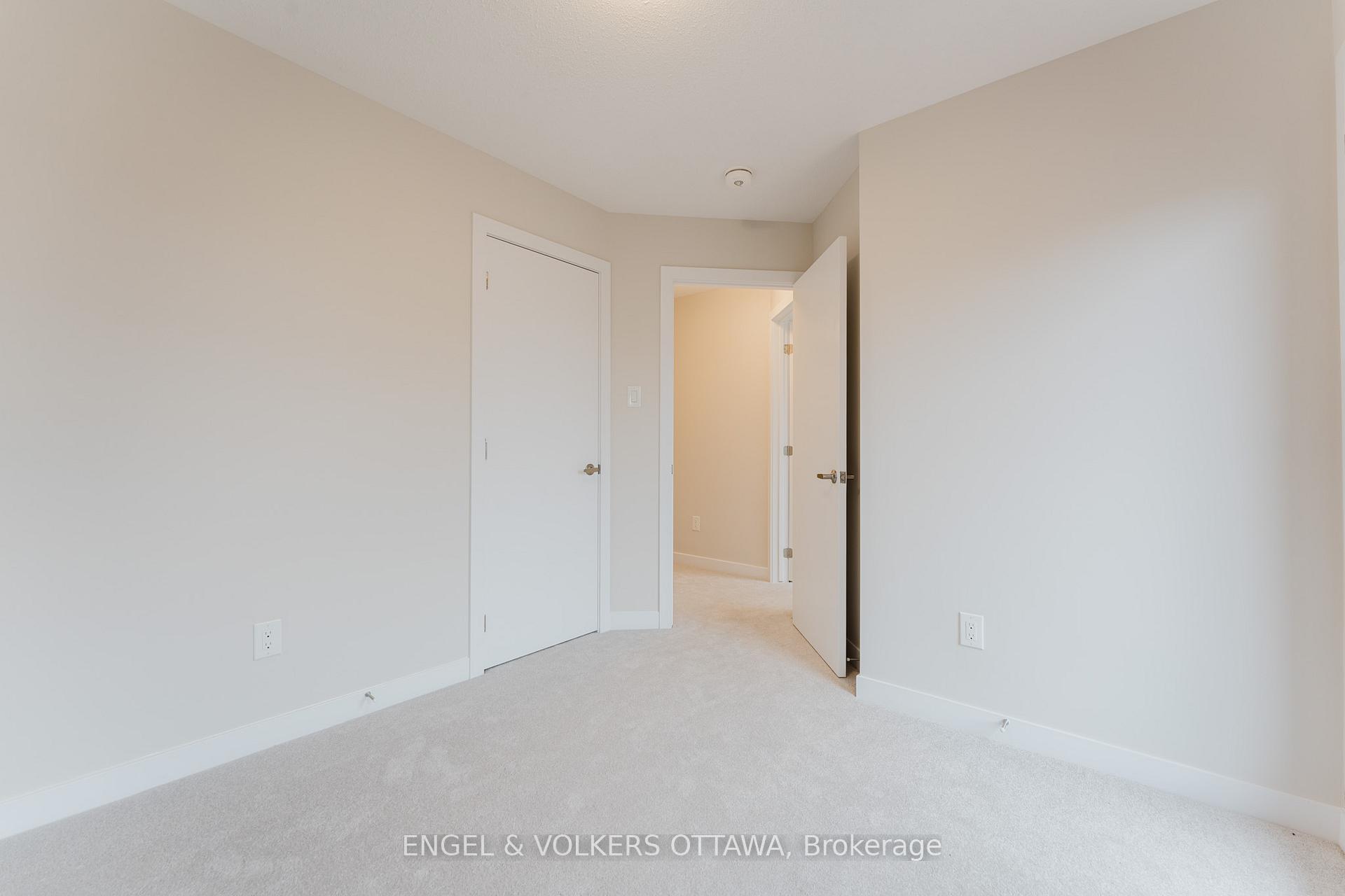 Photo 13 of 207 Speckled Alder Row, Ottawa, Barrhaven - Half Moon Bay — HOMEH