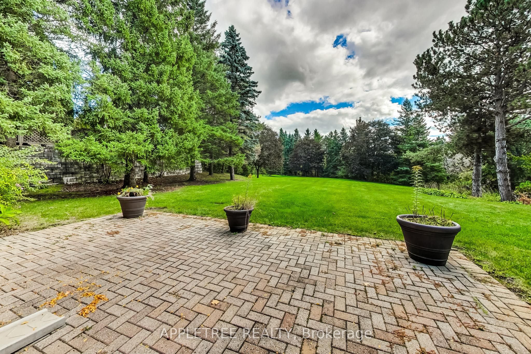 Photo 63 of 57 Carmichael Crescent, King, King City — HOMEH