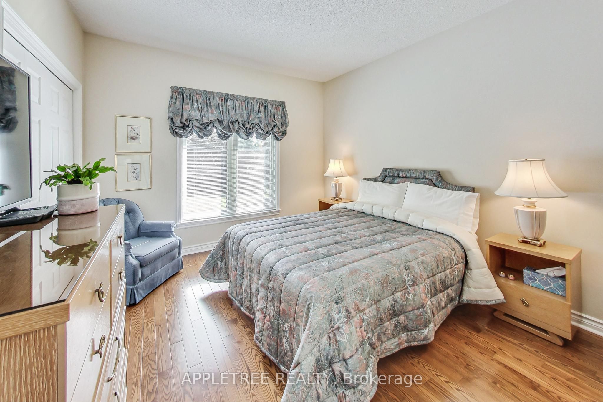 Photo 48 of 57 Carmichael Crescent, King, King City — HOMEH