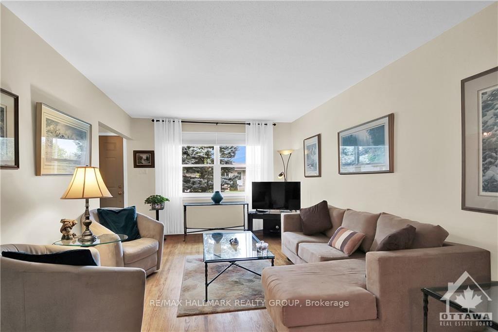 Photo 3 of 2536 Traverse Drive, Ottawa, Brookfield Gardens — HOMEH