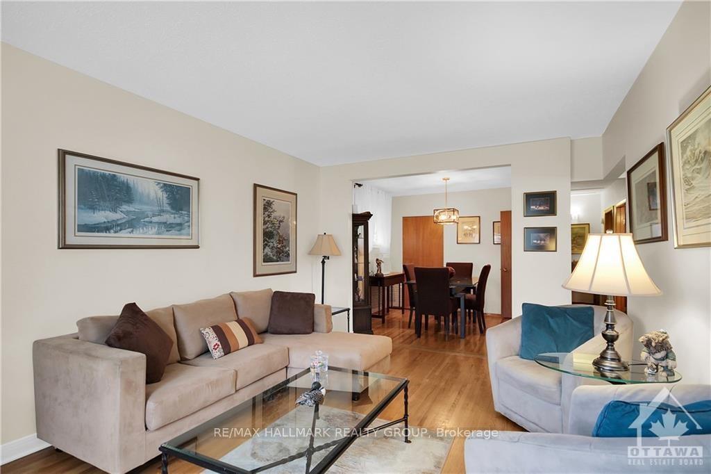 Photo 4 of 2536 Traverse Drive, Ottawa, Brookfield Gardens — HOMEH