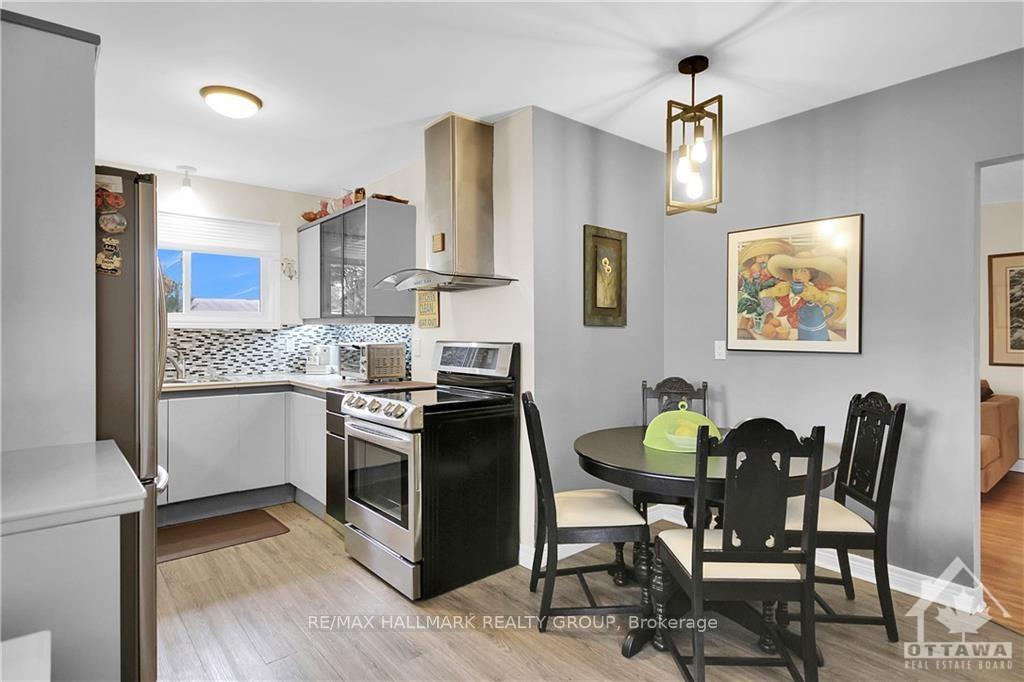 Photo 8 of 2536 Traverse Drive, Ottawa, Brookfield Gardens — HOMEH