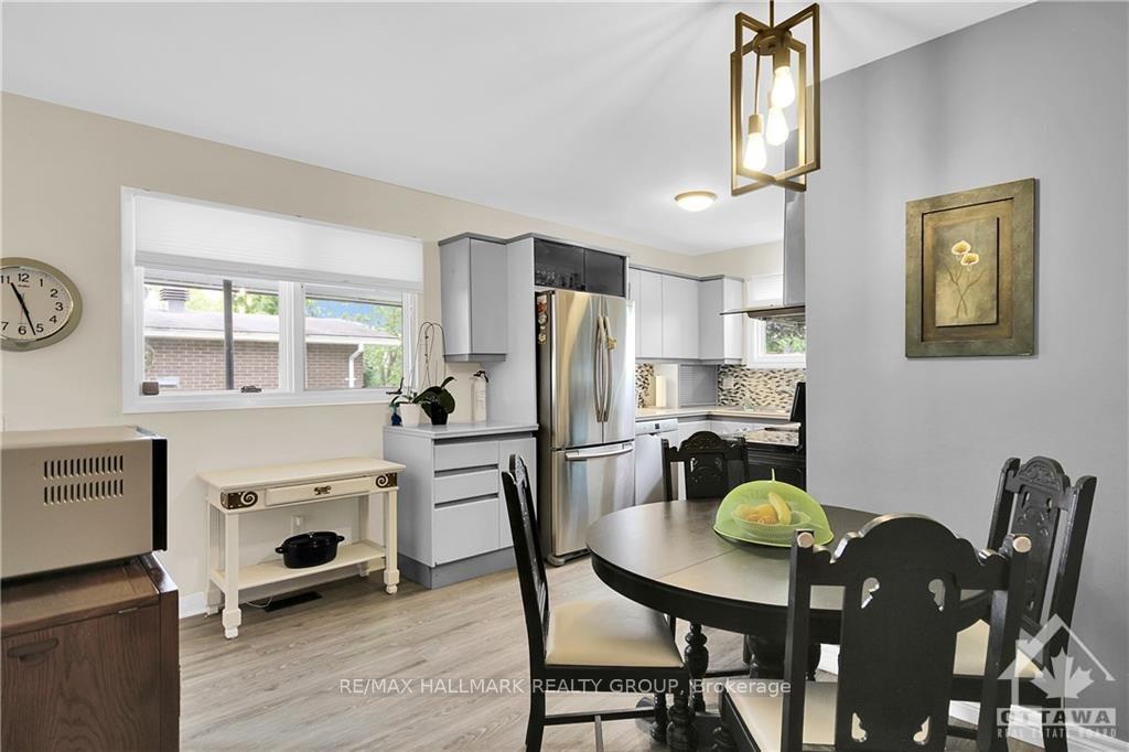 Photo 10 of 2536 Traverse Drive, Ottawa, Brookfield Gardens — HOMEH