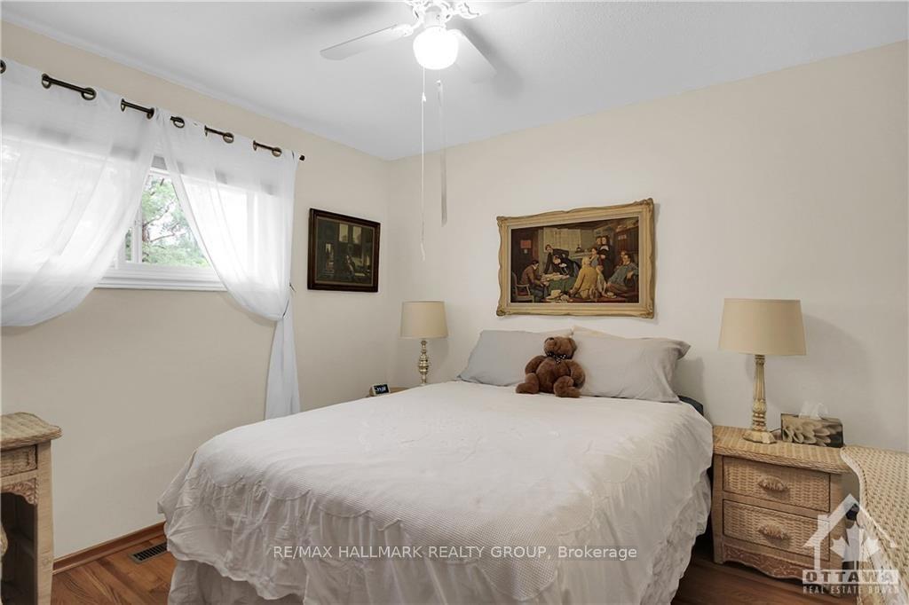 Photo 14 of 2536 Traverse Drive, Ottawa, Brookfield Gardens — HOMEH