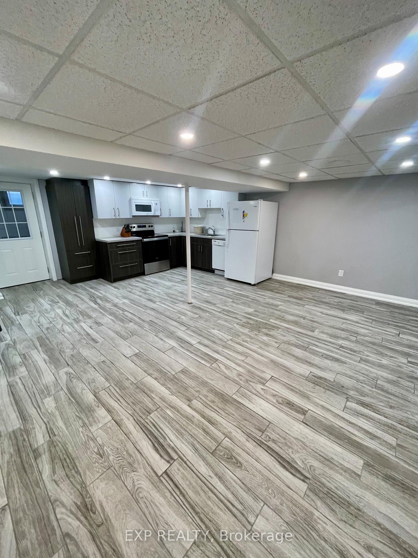 Photo 2 of Unit Lower, 71 Denison Avenue, Toronto, Kensington-Chinatown — HOMEH