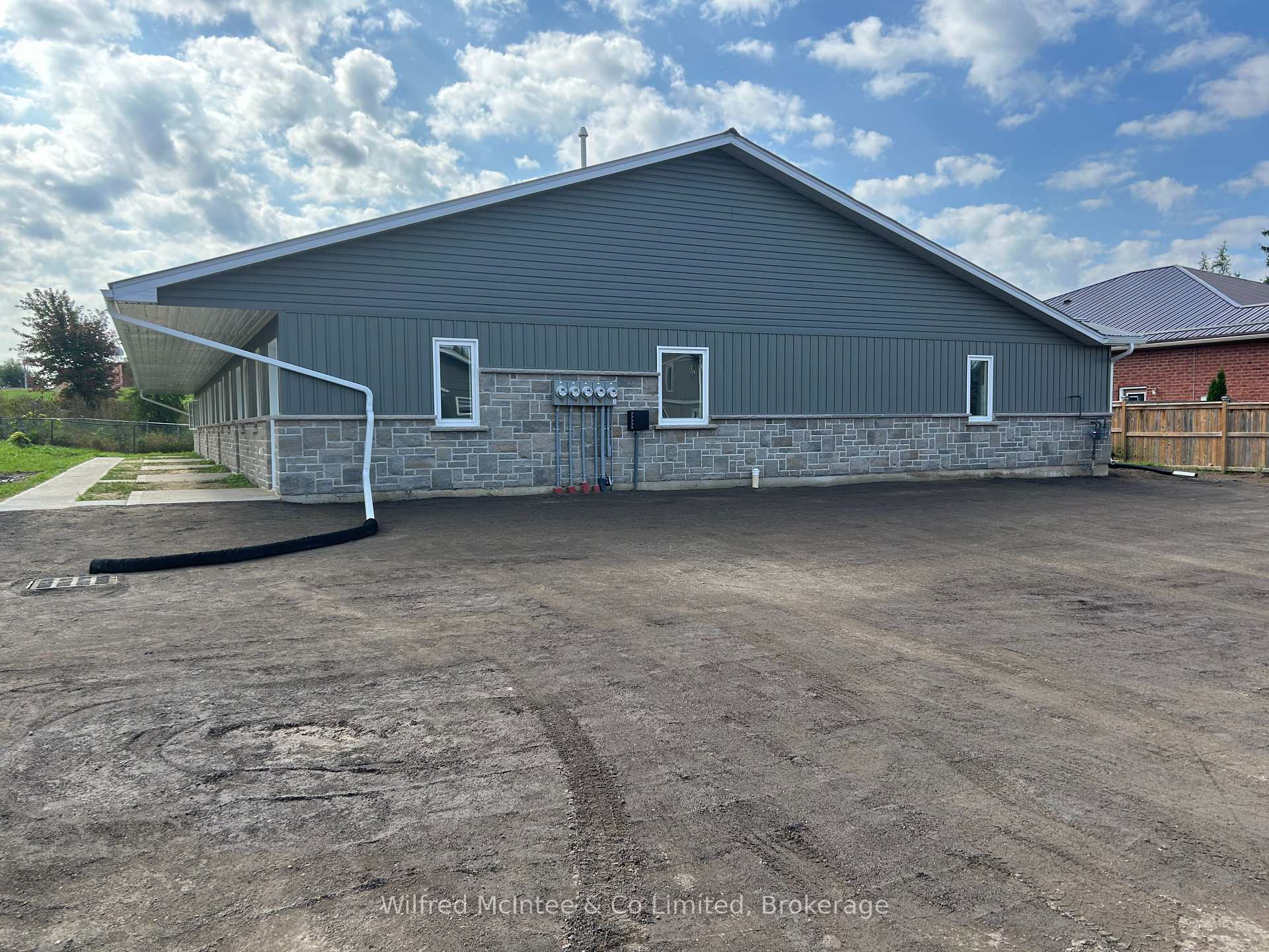 Photo 3 of Unit Unit 5, 187 Balaklava Street, Arran-Elderslie — HOMEH