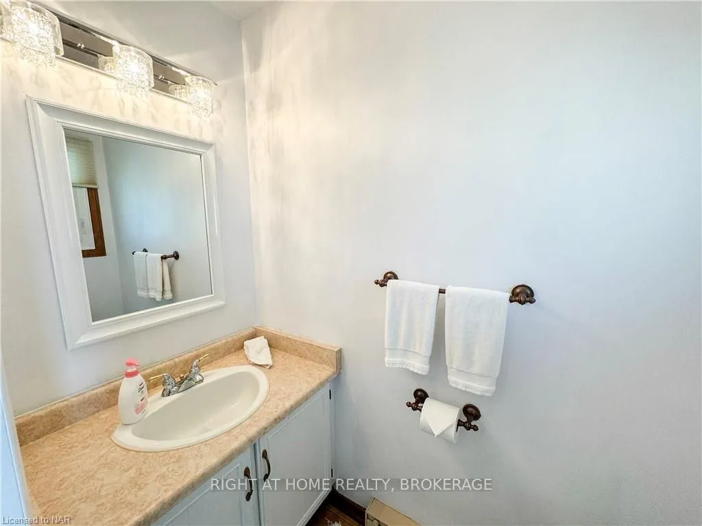 Photo 14 of 53 Baxter Crescent, Thorold, Confederation Heights — HOMEH