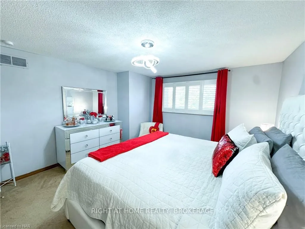 Photo 16 of 53 Baxter Crescent, Thorold, Confederation Heights — HOMEH