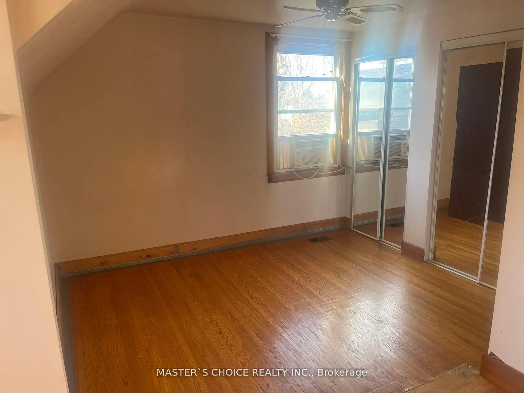 Photo 2 of 101 Westcroft Drive, Scarborough, West Hill — HOMEH