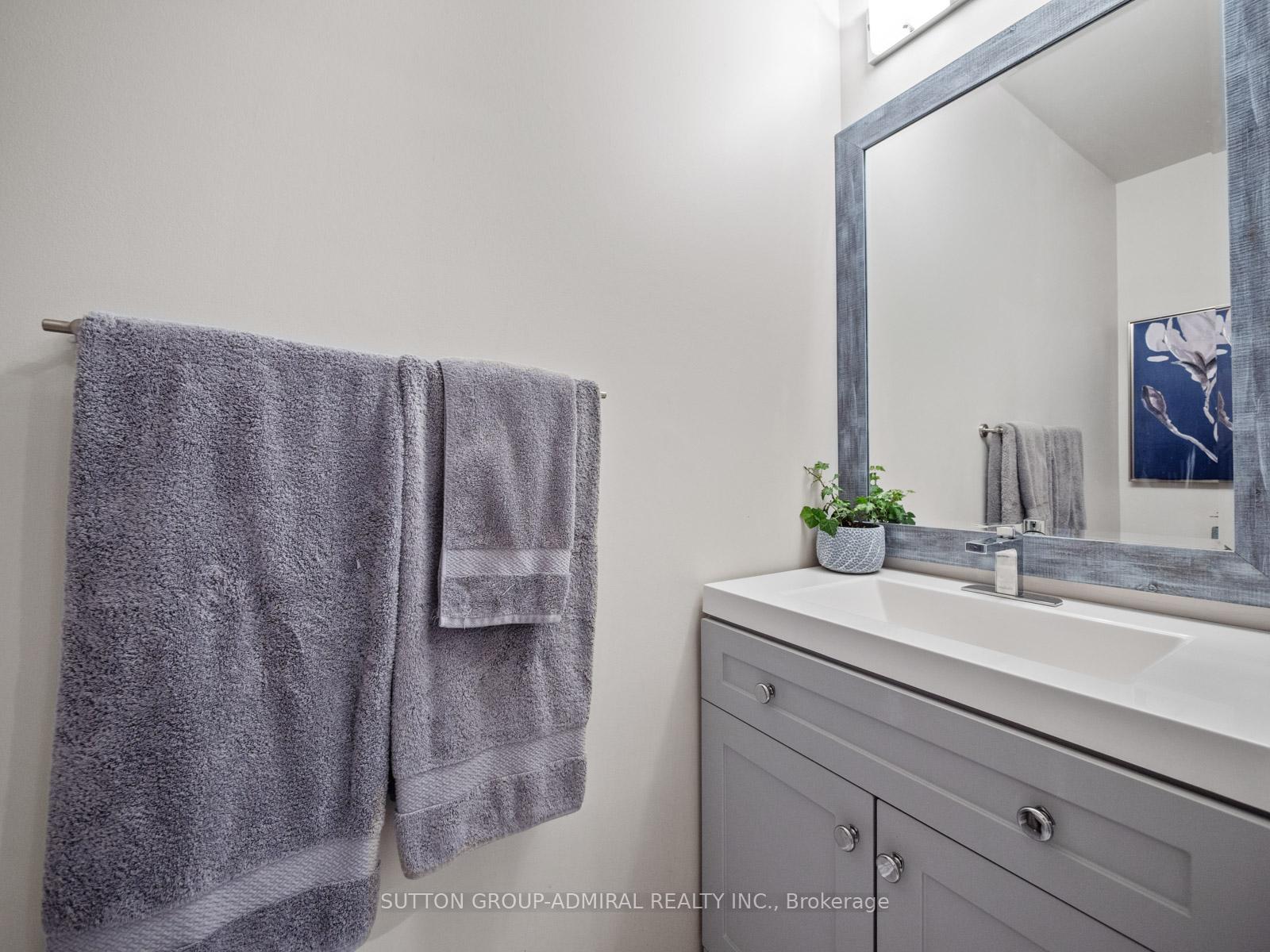 Photo 13 of 79 Watkins Glen Crescent, Aurora, Bayview Wellington — HOMEH