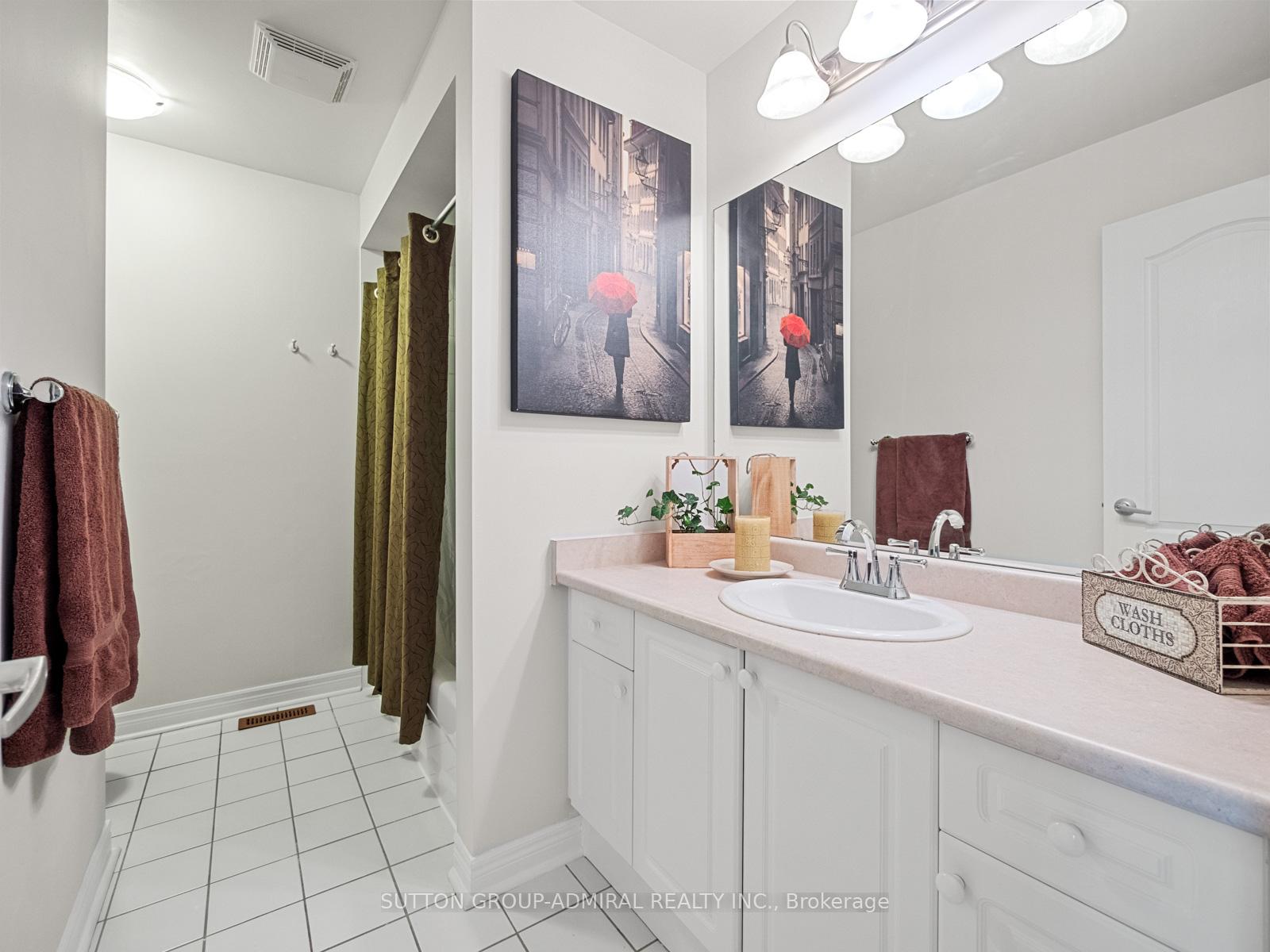 Photo 24 of 79 Watkins Glen Crescent, Aurora, Bayview Wellington — HOMEH