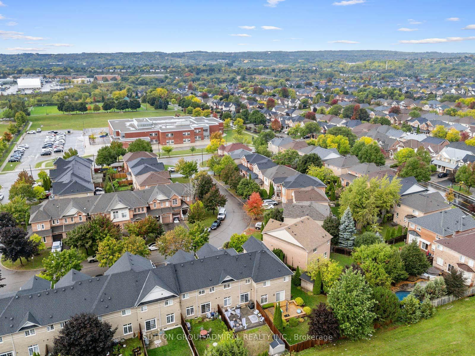 Photo 37 of 79 Watkins Glen Crescent, Aurora, Bayview Wellington — HOMEH