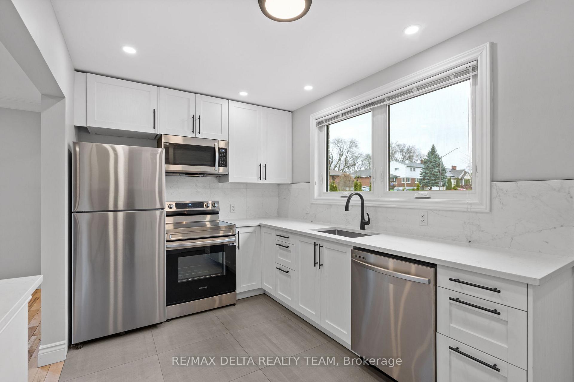 Photo 8 of 16 Seguin Street S, Ottawa, Cardinal Heights — HOMEH