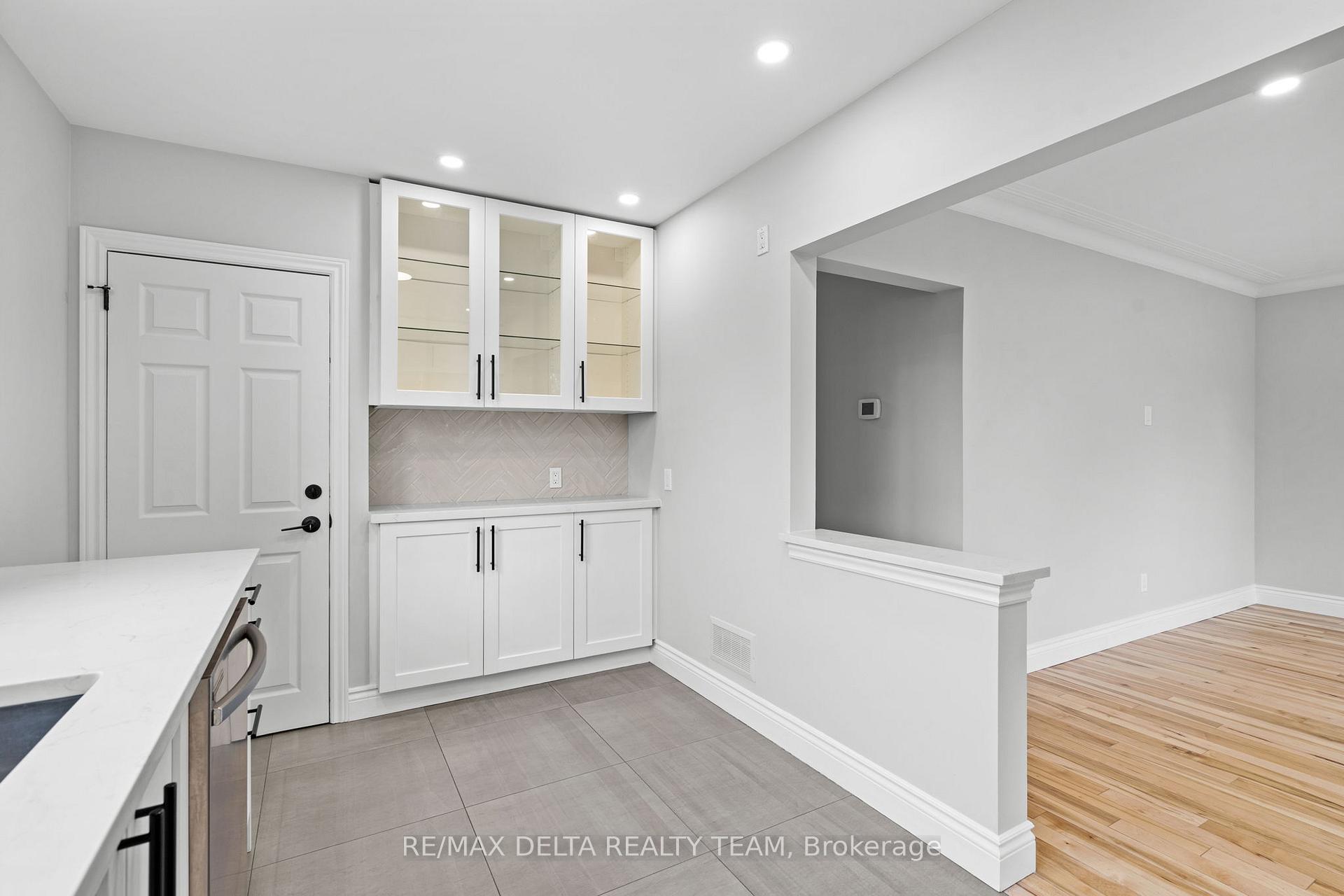 Photo 9 of 16 Seguin Street S, Ottawa, Cardinal Heights — HOMEH
