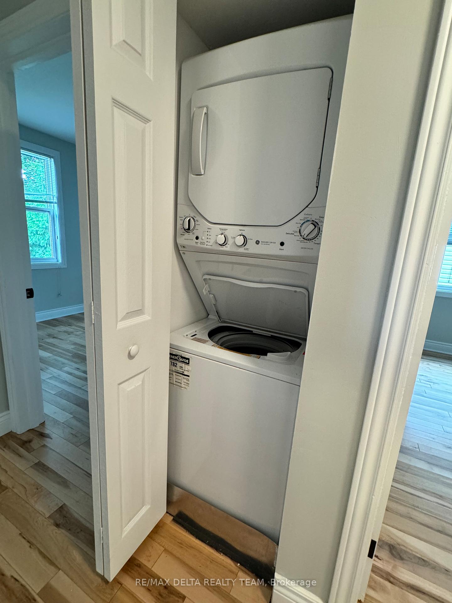 Photo 15 of 16 Seguin Street S, Ottawa, Cardinal Heights — HOMEH