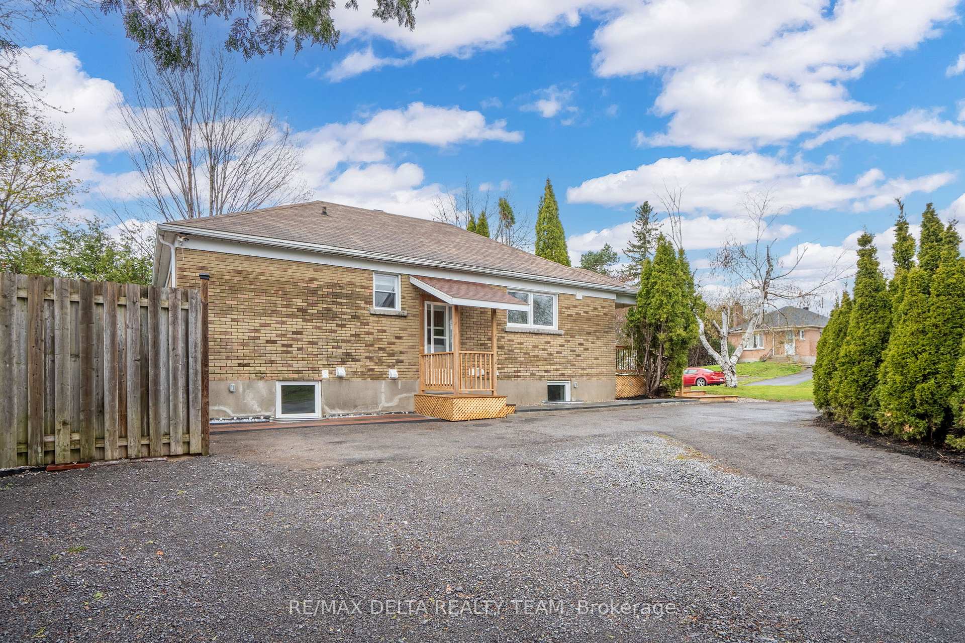 Photo 18 of 16 Seguin Street S, Ottawa, Cardinal Heights — HOMEH
