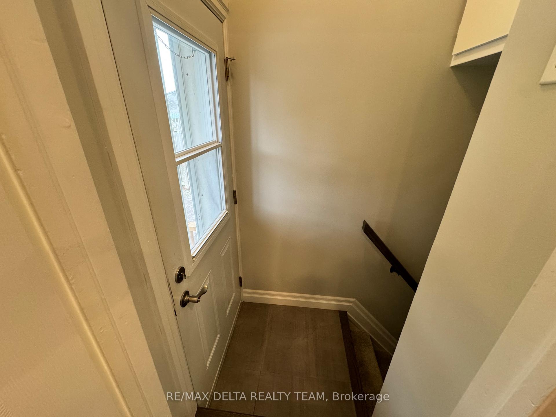 Photo 20 of 16 Seguin Street S, Ottawa, Cardinal Heights — HOMEH