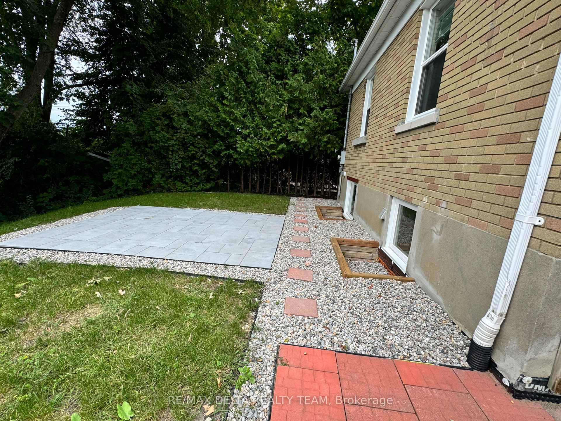 Photo 38 of 16 Seguin Street S, Ottawa, Cardinal Heights — HOMEH