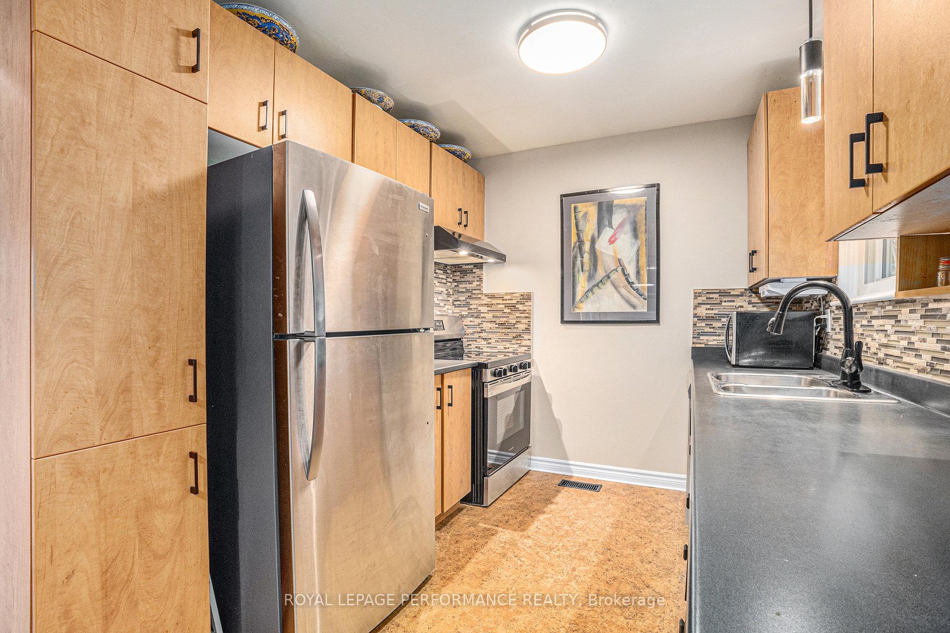 Photo 11 of 1 Wedgewood Crescent, Ottawa, Blackburn Hamlet — HOMEH
